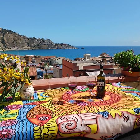 Mungi Bay, Flat With Sea View Roof Top Terrace Giardini Naxos Ngoại thất bức ảnh