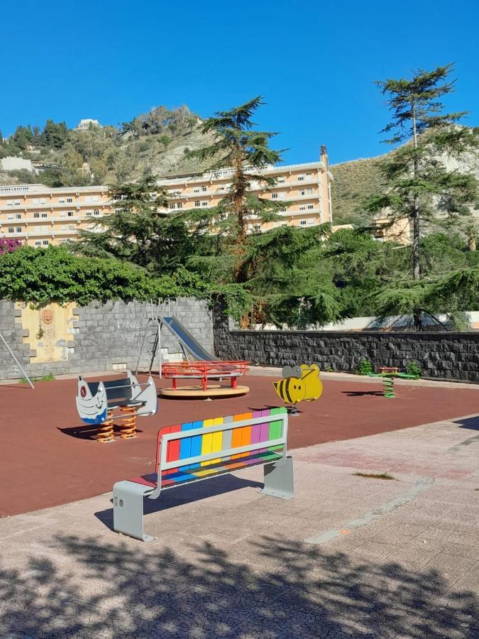 Mungi Bay, Flat With Sea View Roof Top Terrace Giardini Naxos Ngoại thất bức ảnh