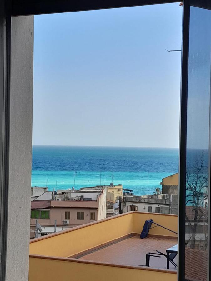 Mungi Bay, Flat With Sea View Roof Top Terrace Giardini Naxos Ngoại thất bức ảnh