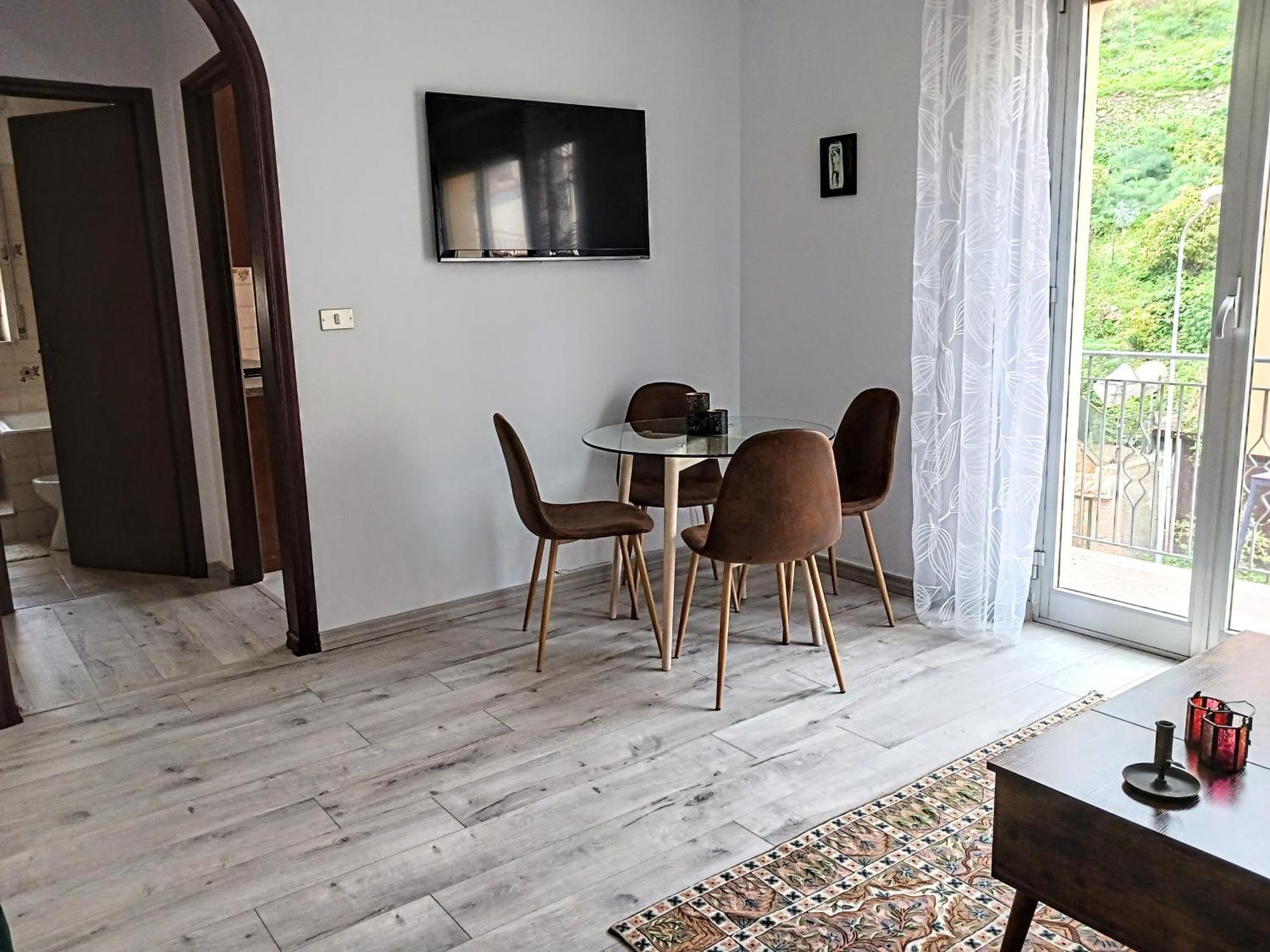 Mungi Bay, Flat With Sea View Roof Top Terrace Giardini Naxos Phòng bức ảnh